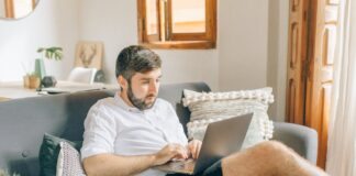 Régiós összehasonlításban továbbra sem népszerű a távmunka nálunk